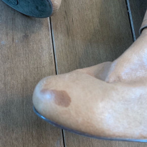 Camel colored wedge boots - Picture 5 of 8